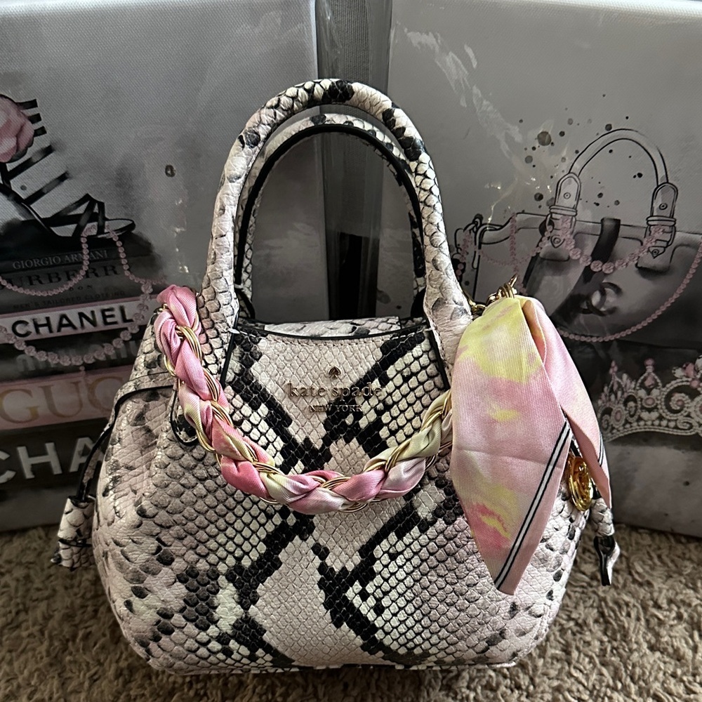 Bag Chain Charm Pink & Gold (bag not included) - Picture 2 of 3